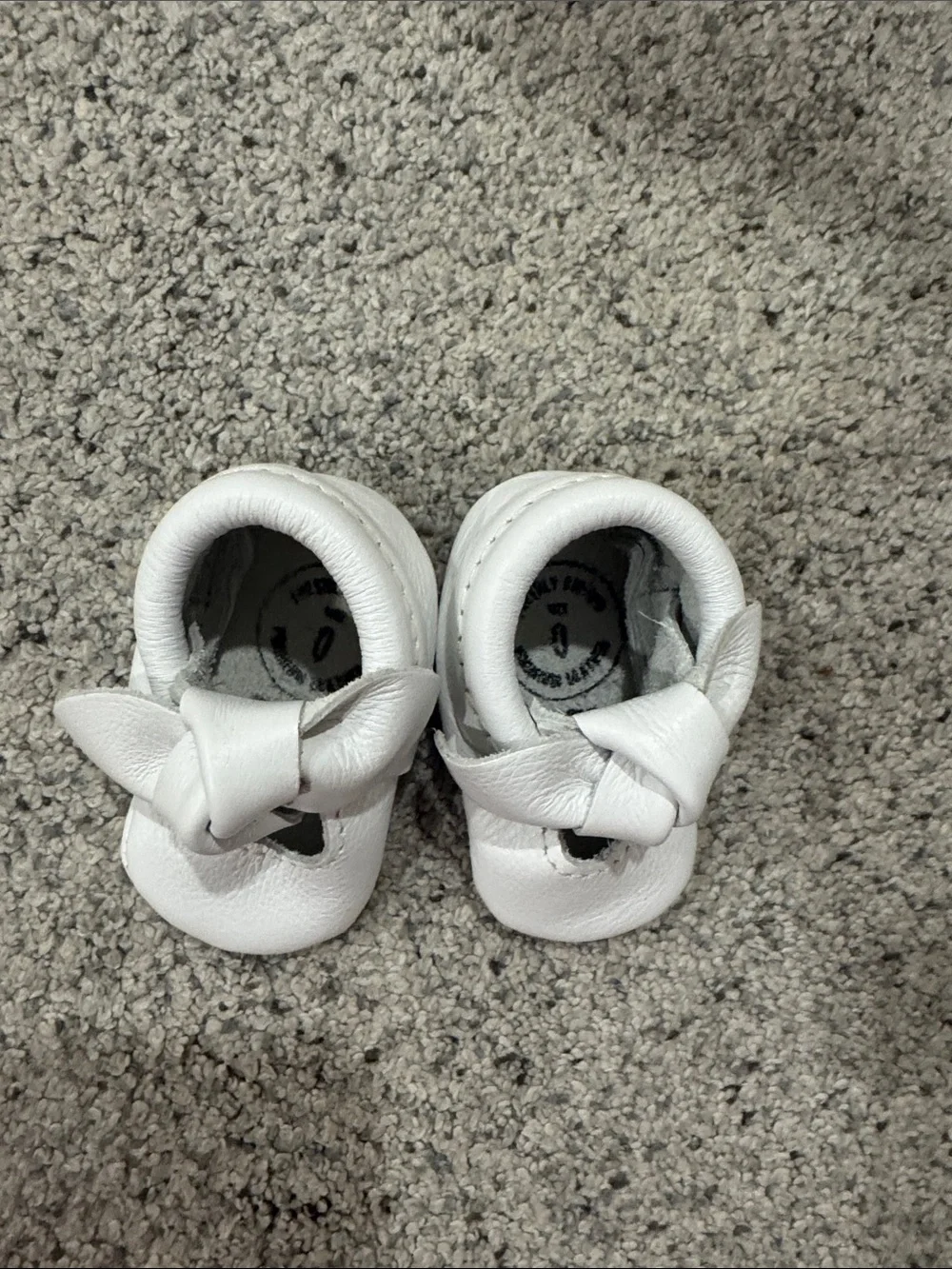 Freshly Picked White Leather Bow Baby Moccasins